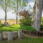 104 - Balatonszarszon 3 Haloszobas Luxus Nyaralo Sajat Vizparttal Kiado Balatonszarszo