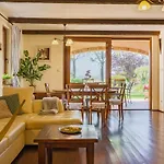 Villa 104 - Balatonszárszón 3 Hálószobás Luxus Saját Vízparttal Kiadó Balatonszárszó